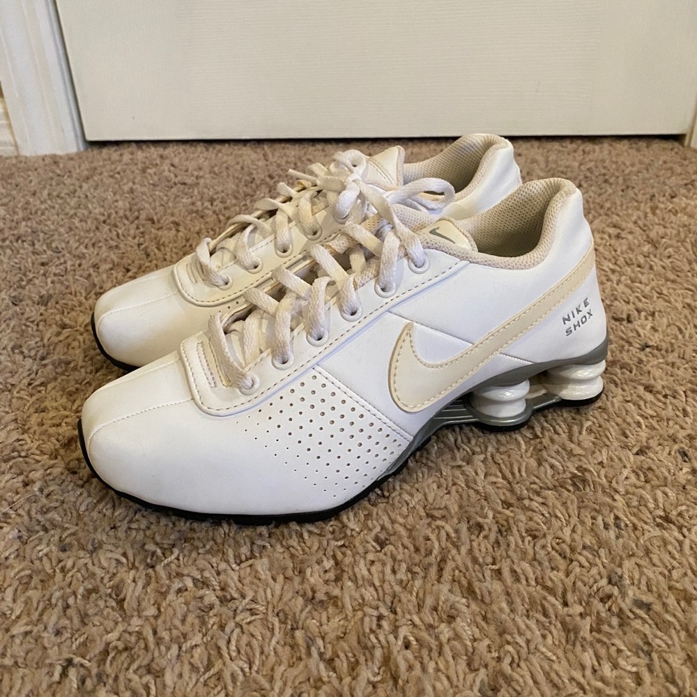 Youth Nike tennis shoes